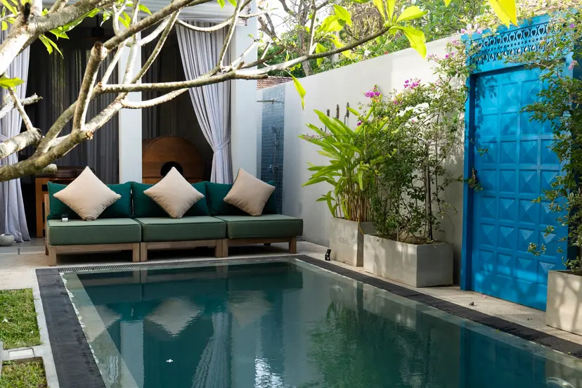 The Courtyard Room — an intimate room overlooking the planted inner courtyard